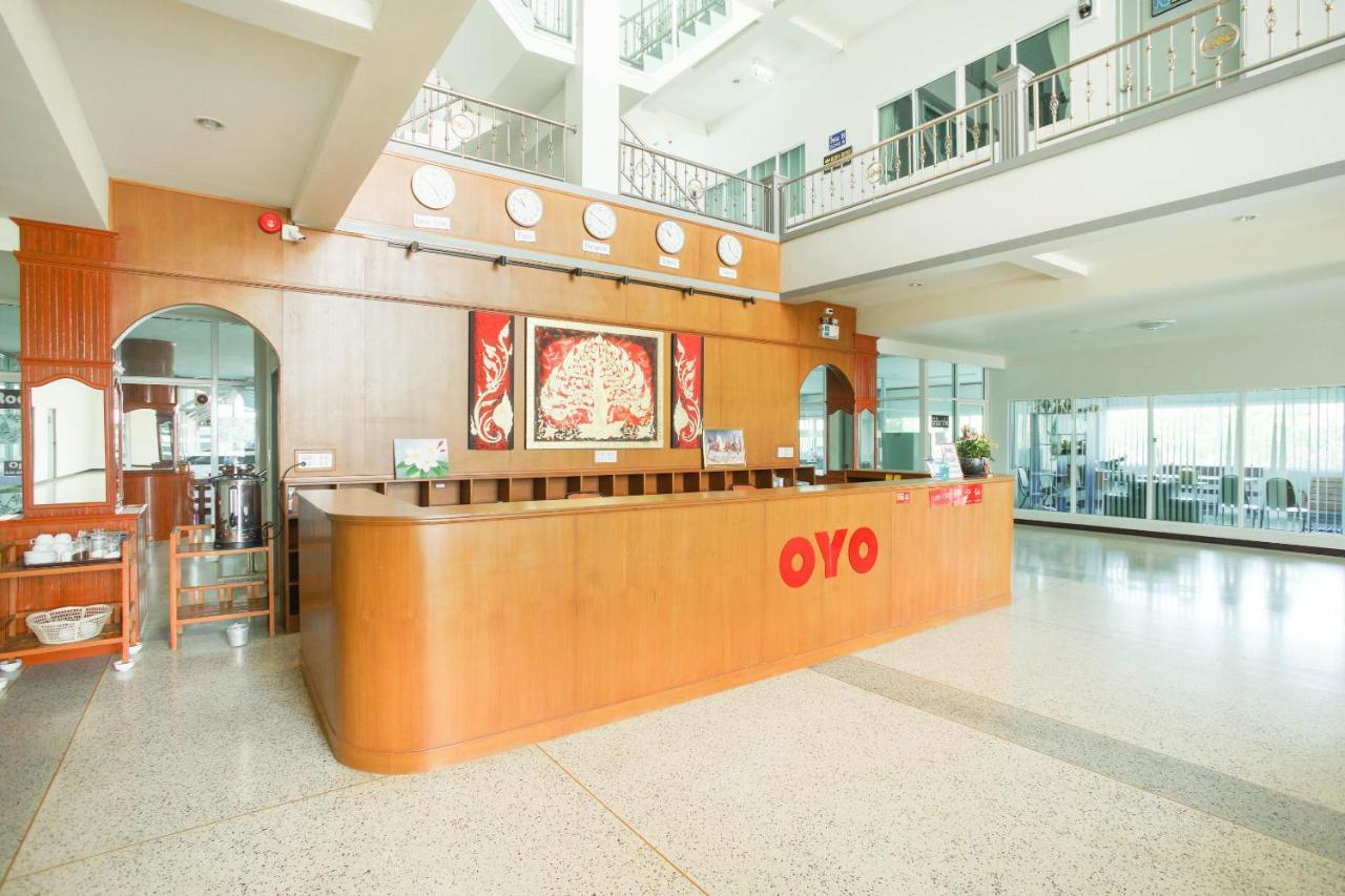 Oyo 75394 Sakthong Grand Hotel Csiangkhong Kültér fotó