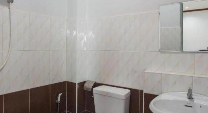 Oyo 75394 Sakthong Grand Hotel Csiangkhong Kültér fotó